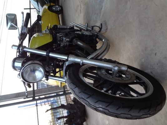 ขาย  Yamaha XJ-750  Cafe' Racer