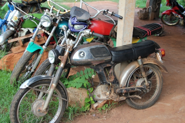 ขายโคลงเข็น CD 50 ตามสภาพเอาไปทำต่อเลยครับสวยๆ สระแก้ว ขายโคลงเข็น CD 50 ตามสภาพเอาไปทำต่อเลยครับสวยๆ สระแก้ว