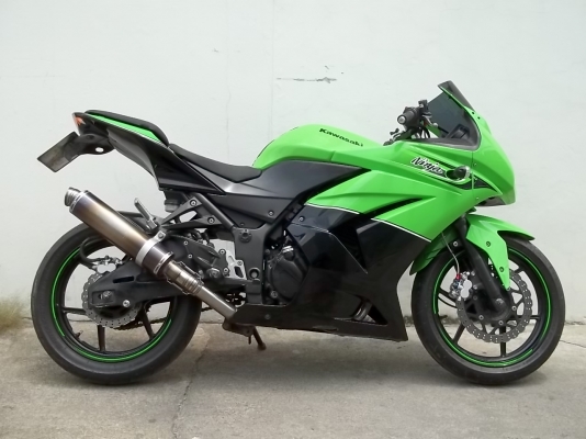 ขาย Kawasaki NINJA 250 R สีเขียว  จดปี 2554 ทบ หมดปี 58