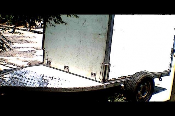 รถเทเลอร์พ่วงลากตู้แห้งขนของขนสัมภาระ