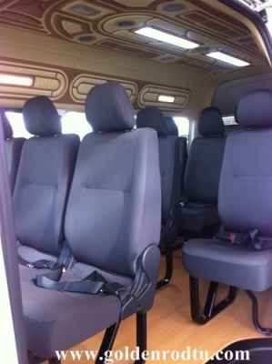 ดาวน์ต่ำรถตู้พร้อมแต่ง 199,000 บาท// รถตู้หลังคาสูง 3.0 ปี2013(พย)