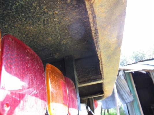 หัวยาว 6 ล้อ ISUZU TXD50 ดั้มพ์