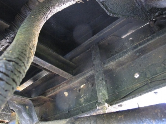 หัวยาว 6 ล้อ ISUZU TXD50 ดั้มพ์