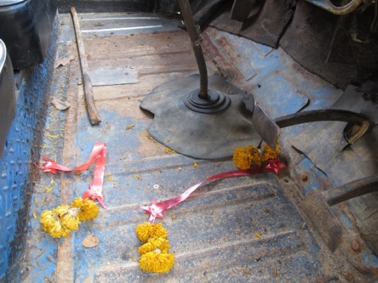 หัวยาว 6 ล้อ ISUZU TXD50 ดั้มพ์