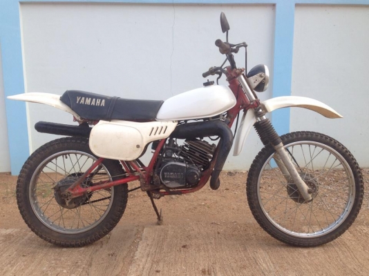 ขายรถYAMAHA DT125 MONO ไม่มีทะเบียน เครื่องดีพร้อมใช้งานครับ