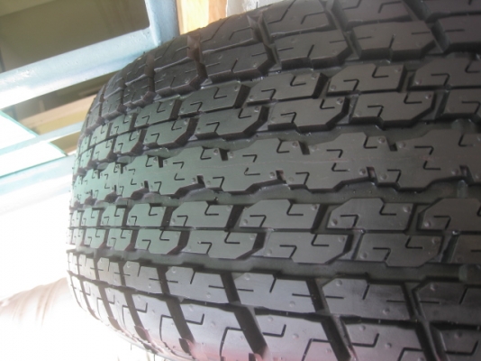 ขายล้อแม็กป้ายแดง New d-max 17"x7" et33 6รู139.7 พร้อมยางปี14 สนใจติดต่อเล็กคลองสามครับ 081-3747940