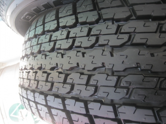 ขายล้อแม็กป้ายแดง New d-max 17"x7" et33 6รู139.7 พร้อมยางปี14 สนใจติดต่อเล็กคลองสามครับ 081-3747940