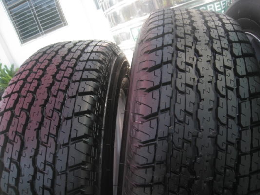 ขายล้อแม็กป้ายแดง New d-max 17"x7" et33 6รู139.7 พร้อมยางปี14 สนใจติดต่อเล็กคลองสามครับ 081-3747940