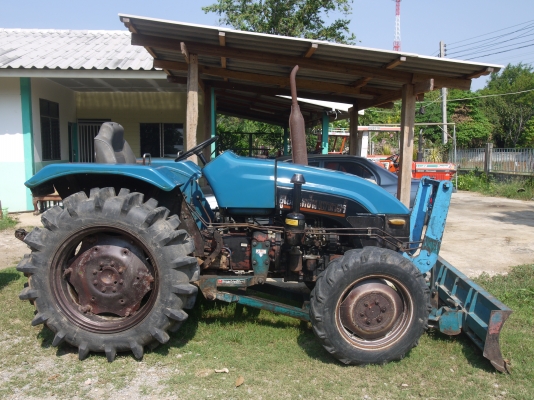 รถไถ KAMA รุ่น ไทซัน เพาเวอร์ 488 มีใบมีดดันหน้า 2เพลา