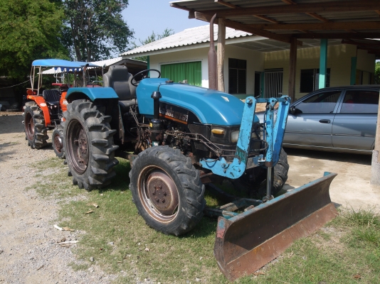 รถไถ KAMA รุ่น ไทซัน เพาเวอร์ 488 มีใบมีดดันหน้า 2เพลา