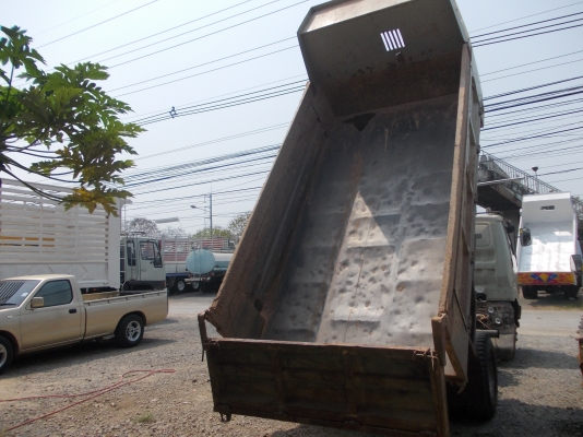 รถ 6 ล้อ ดั้มพ์ HINO KM777