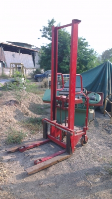 Sell> ขายแฮนด์ลิฟท์ไฟฟ้า ใช้มอเตอร์แบตเตอรี่ ขายถูก เดินไฟใหม่ ใส่แบตก็ใช้ได้เลยครับ นครปฐม