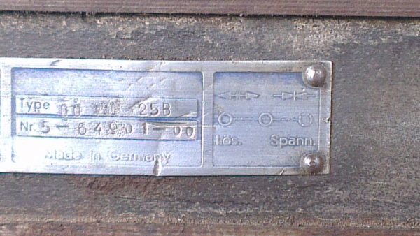 Sell> ขายแม่เหล็กจับชิ้นงาน 230x700 ระบบมือโยก ของเยอรมัน ดูดได้เต็มหน้า ใช้งานได้ดี ไม่ต้องกังวลเรื่องไฟเลยครับ