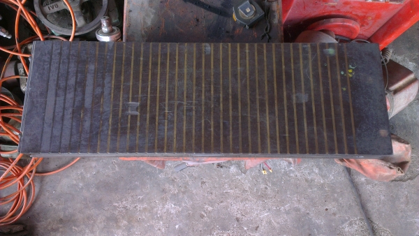 Sell> ขายแม่เหล็กจับชิ้นงาน 230x700 ระบบมือโยก ของเยอรมัน ดูดได้เต็มหน้า ใช้งานได้ดี ไม่ต้องกังวลเรื่องไฟเลยครับ