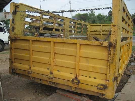 กระบะเหล็ก  ยกลงต่อเทรนเลอร์  55.000 บาท