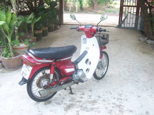 ดรีมคุรุสภาสีแดง สภาพดีมาก สวยๆ ทะเบียนครบ+เอกสารพร้อมโอนครบ