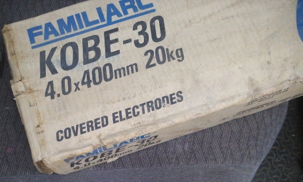 ลวดเชื่อม ยี่ห้อ KOBE-30 ขายขาดทุน เหลือใช้จากการก่อสร้าง