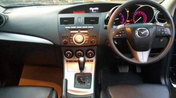 Mazda3 ปี2011 รุ่นTop 2.0(R.sport) ขายถูกสุดๆ มาก่อนได้ก่อน!!!