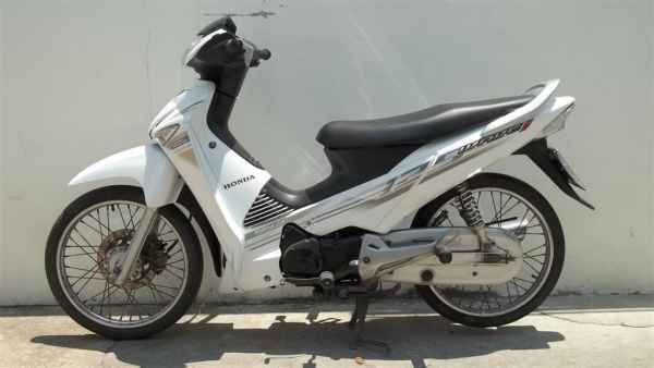 ขาย Honda Wave125i สีขาว สตาร์ทมือ  ทบ หมดปี 58