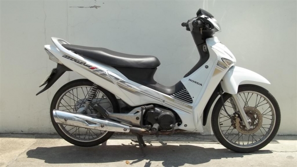 ขาย Honda Wave125i สีขาว สตาร์ทมือ  ทบ หมดปี 58