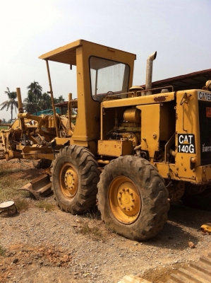 ขายถูก รถเกรดเดอร์แคท. รุ่น12G. ซีเรียล3000. ติดต่อ 0944895646