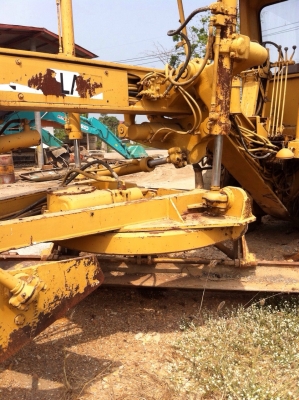 ขายถูก รถเกรดเดอร์แคท. รุ่น12G. ซีเรียล3000. ติดต่อ 0944895646