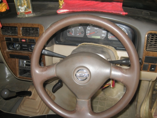 นิสัน  พรอนเทียร์     140000  บาท