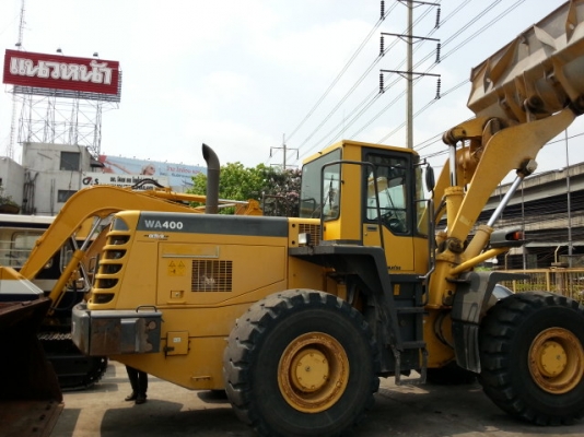 รถตักล้อยาง WA400-3E-54030 รถสวย สภาพเดิม ๆ นำเข้าจากญี่ปุ่น ยังไม่เคยใช้งานในไทย  โทร 081-373-0559