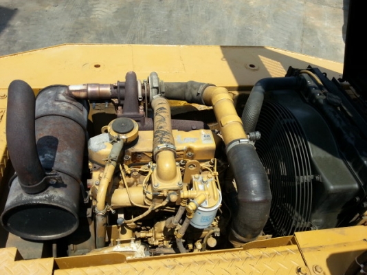 รถขุดดิน CAT E120B  สภาพพร้อมใช้งาน  รถนำเข้าจากญี่ปุ่น ยังไม่เคยใช้งานในไทย  โทร. 081-373-0559