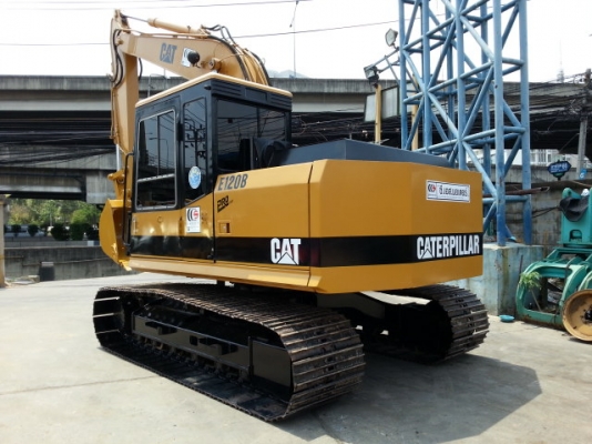 รถขุดดิน CAT E120B  สภาพพร้อมใช้งาน  รถนำเข้าจากญี่ปุ่น ยังไม่เคยใช้งานในไทย  โทร. 081-373-0559