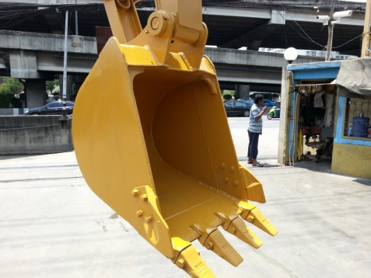 รถขุดดิน CAT E120B  สภาพพร้อมใช้งาน  รถนำเข้าจากญี่ปุ่น ยังไม่เคยใช้งานในไทย  โทร. 081-373-0559