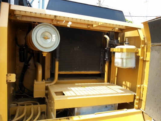 รถขุดดิน CAT E120B  สภาพพร้อมใช้งาน  รถนำเข้าจากญี่ปุ่น ยังไม่เคยใช้งานในไทย  โทร. 081-373-0559