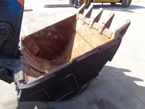 รถขุด HITACHI  EX200-2