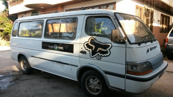 ขายรถตู้โตโยต้าเครื่อง 2L ต่อไทยรุ่งบอดี้ยาวๆ เครื่องแน่นๆแอร์หน้า-หลังเย็นๆเบาะครบ ช่วงล่างเป็นแซสซี สวยๆไม่มีผุ ทะเบียนเพิ่งต่อมาครับ เอาไปขายของ รับนักเรียน หรือทำตู้นอนแจ๋วเลยครับ ขาย 70000 บาท ขายรถตู้โตโยต้าเครื่อง 2L ต่อไทยรุ่งบอดี้ยาวๆ เครื่องแน่นๆแอร์หน้า-หลังเย็นๆเบาะครบ ช่วงล่างเป็นแซสซี สวยๆไม่มีผุ ทะเบียนเพิ่งต่อมาครับ เอาไปขายของ รับนักเรียน หรือทำตู้นอนแจ๋วเลยครับ ขาย 70000 บาท