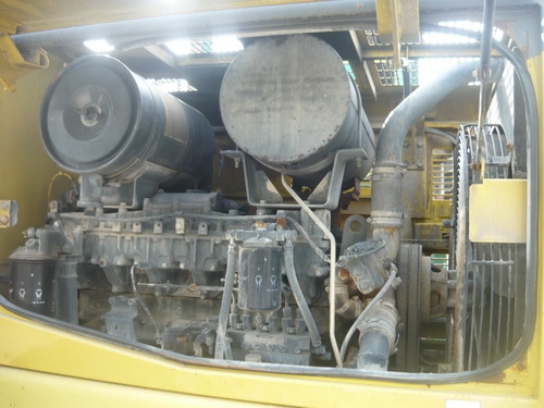 รถตักล้อยาง 3 คิว Komatsu WA300-3E รถเก่านอก ยังไม่เคยผ่านการใใช้งานในไทย 100\% รถตักล้อยาง 3 คิว Komatsu WA300-3E รถเก่านอก ยังไม่เคยผ่านการใใช้งานในไทย 100\%