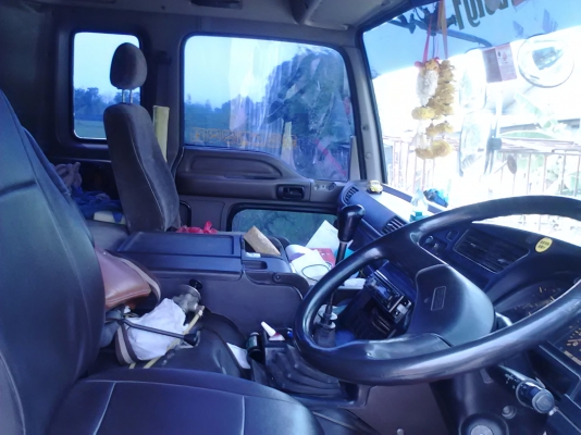 ขาย18ล้อ อิซูซุเดกก้า 270 แรงไม่โบ ปี 38   หรือแยกลูกขาย 450,000 บาท