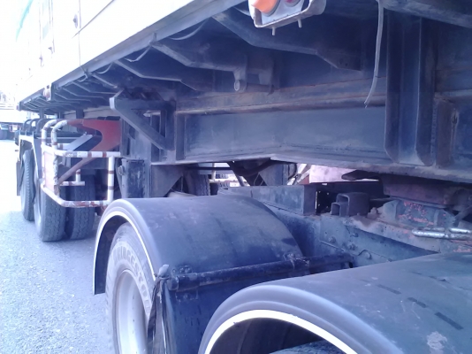 ขาย18ล้อ อิซูซุเดกก้า 270 แรงไม่โบ ปี 38   หรือแยกลูกขาย 450,000 บาท