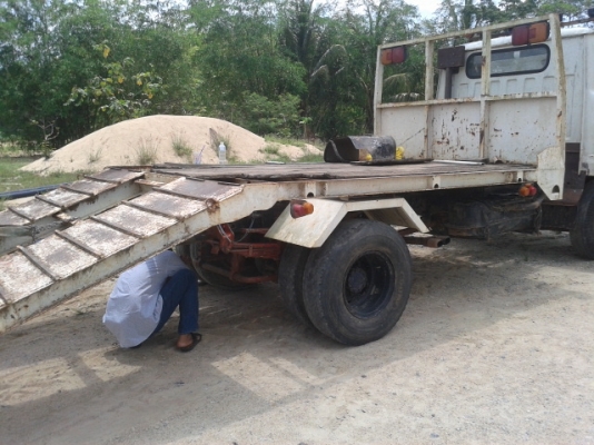 ***ด่วน***หกล้ออีโน่ KM 545  บรรทุกท้ายลาด (ท้ายเป็ด)  พร้อมใช้งาน