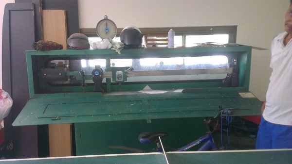 ขาย เครื่องชั่ง ขนาดใหญ่ ขนาด 40 ตัน ใช้งานได้ดีเลิกกิจการ ระบบอะนาล๊อค ของเยอรมัน รถ 10 ล้อ 6 ล้อ ปิคอัพ ขึ้น ชั่งได้สบาย มีเครื่องชั่ง พร้อมแท่น ครับ ราคาไม่แพง ติดต่อ ช่างเล็ก 086-3237681