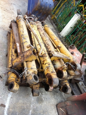 ขายเครน ติดหลังรถบรรทุก 6ล้อ 10ล้อ  ราคาถูก