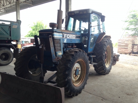 ขายรถไถฟอร์ด FORD 7910 4x4 490,000บาท ขายรถไถฟอร์ด FORD 7910 4x4 490,000บาท
