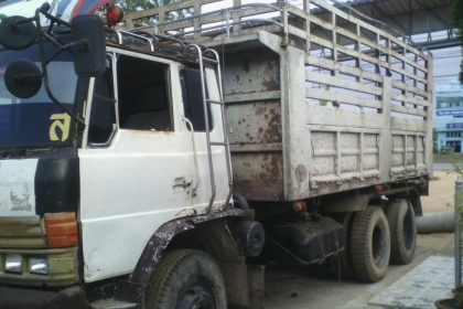 10ล้อดั้มพ์ HINO F17 เครื่อง EH700 รถสภาพโดยรวมโอเค ใช้งานได้เลย  เอกสารเล่มทะเบียน 087-2976734