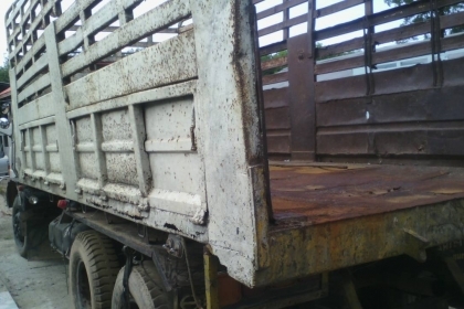 10ล้อดั้มพ์ HINO F17 เครื่อง EH700 รถสภาพโดยรวมโอเค ใช้งานได้เลย  เอกสารเล่มทะเบียน 087-2976734