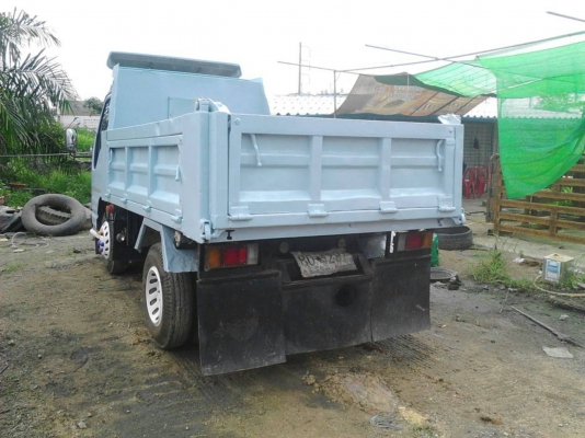 6ล้อดั้มพ์ ISUZU 88 แรงม้า ปี47 รถห้างแท้ เครืื่องเดิม หัวเดิม  สภาพรถสวย สาดสีใหม่ เอกสารพร้อมโอน