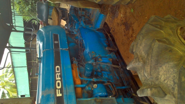 รถไถสองเพลาเดิมๆ