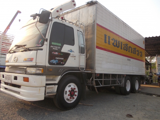 ขายรถ 10 ล้อ HINO ตู้เปียก