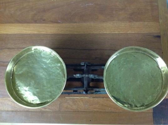 ขายตราชั่งโบราณ สาธารณรัฐเยอรมันออสเตรีย 100 กว่าปี สำหรับนักสะสมที่ชื่นชอบของเก่าโบราณ ขายตราชั่งโบราณ สาธารณรัฐเยอรมันออสเตรีย 100 กว่าปี สำหรับนักสะสมที่ชื่นชอบของเก่าโบราณ