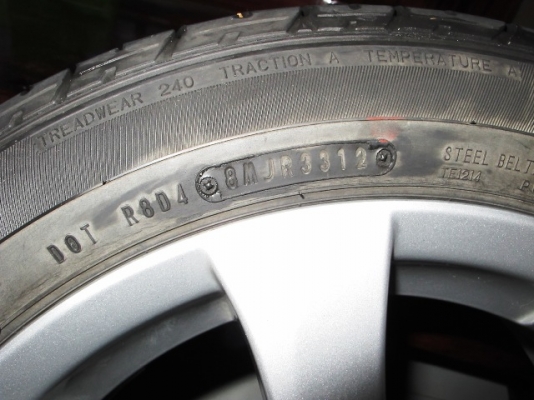 ขายล้อแม็กMazada 2 สวยๆ พร้อมยางdunlop ปี2012ถูกๆ