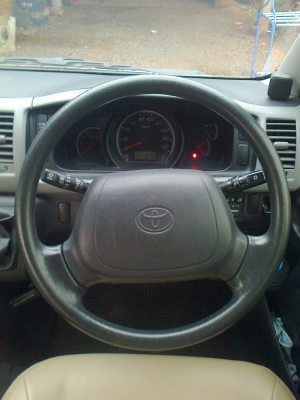 ขายดาวน์ รถตู้ Toyota หลังคาสูง (0870444515 เบอร์เจ้าของรถ)