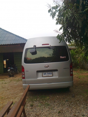 ขายดาวน์ รถตู้ Toyota หลังคาสูง (0870444515 เบอร์เจ้าของรถ)